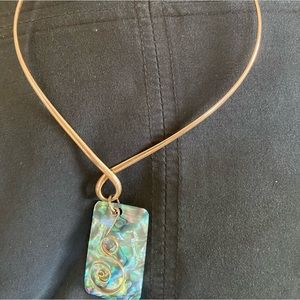 Costume pendant necklace
